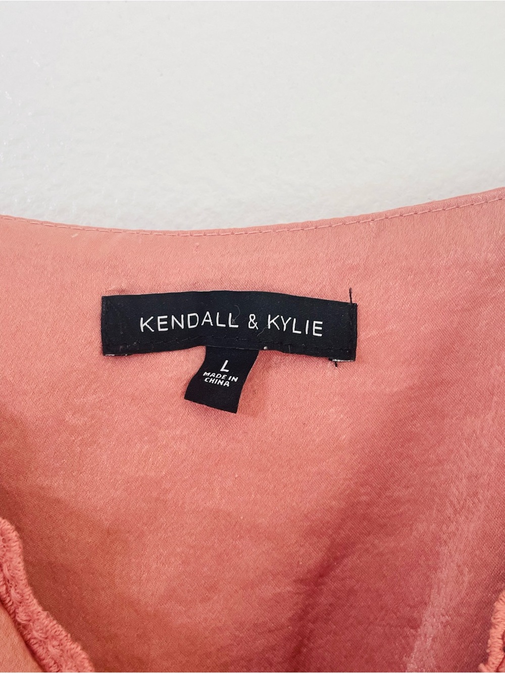 Kendall & Kylie Blush Pink Satin Romper Size L - Picture 4 of 6